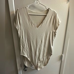 Old navy short sleeve bodysuit. Size large